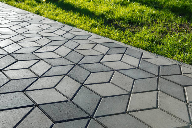 Best Driveway Borders and Edging Pavers in St Jaco, IL